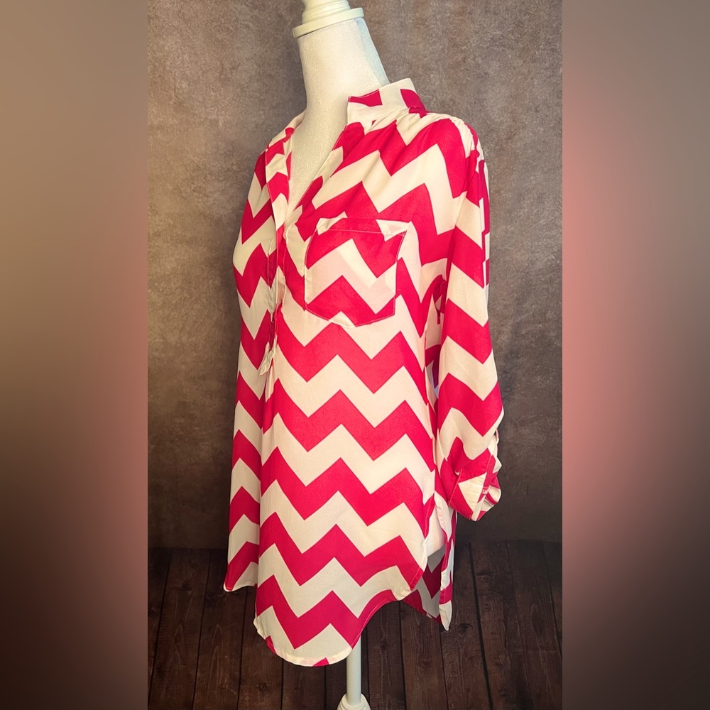 Pink Chevron blouse  Sz S